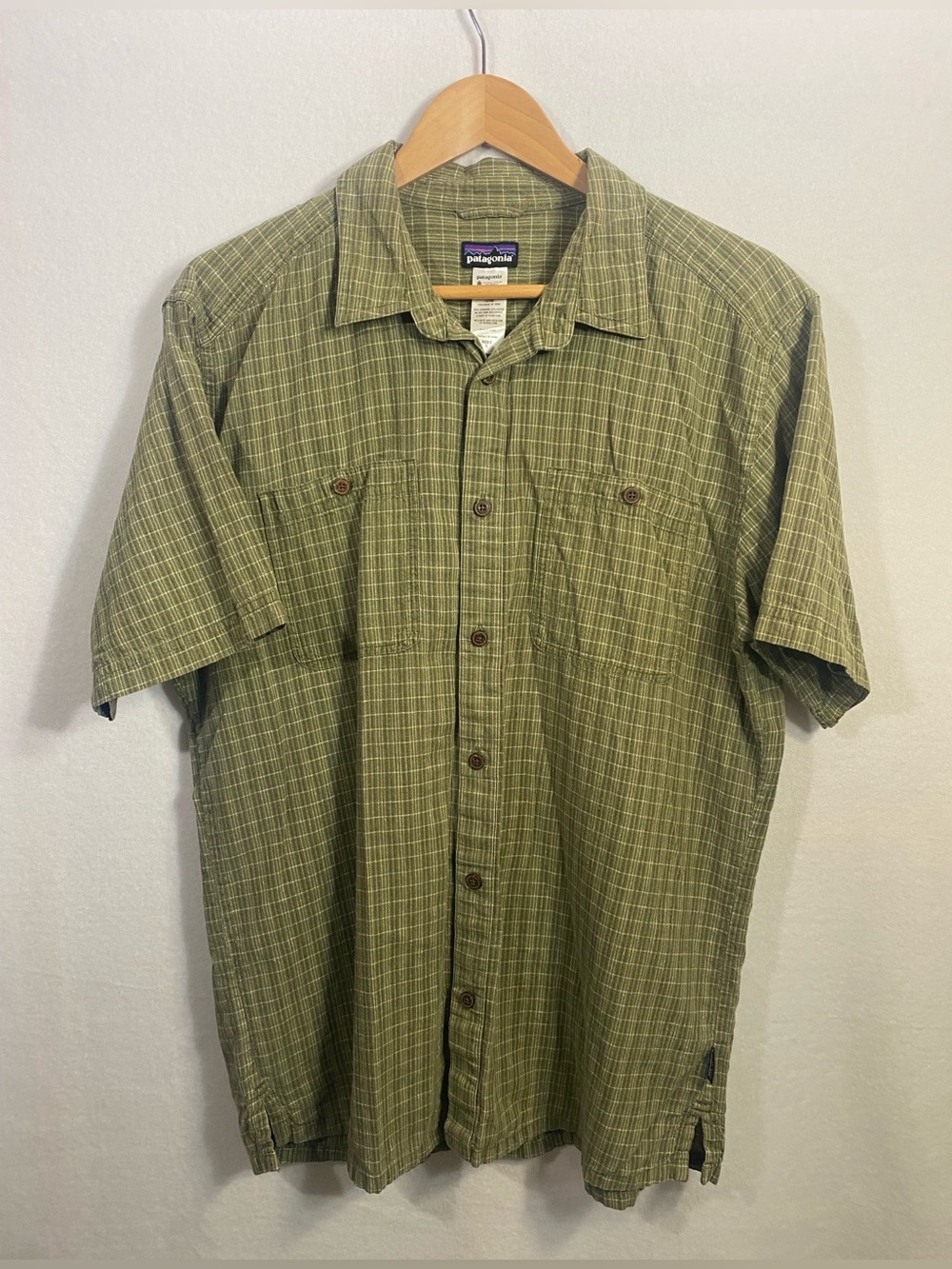 Patagonia Men’s Rare Migration Hemp Shirt Green Plaid Short Sleeve Size L